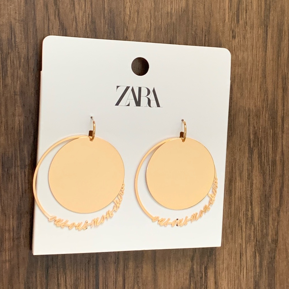 Zara Text detail round earring